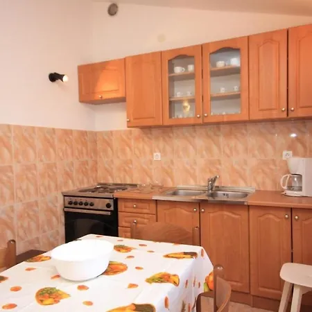 Pjescana Uvala, - 7652 Pola
